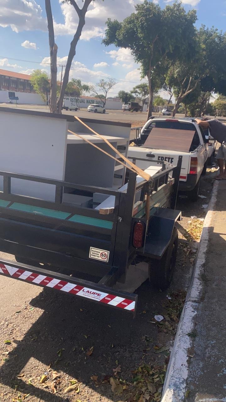 Frete de móveis com carretinha
